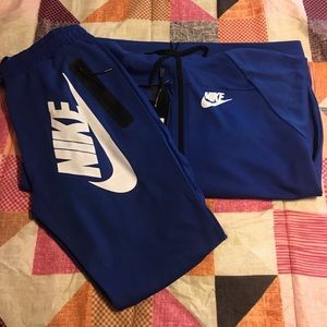 Medium royal blue suits